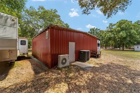 19551 SE 42nd Place Morriston FL 32668