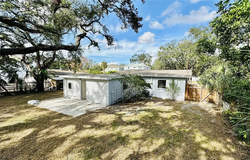 2928 W Elrod Avenue Tampa FL 33611