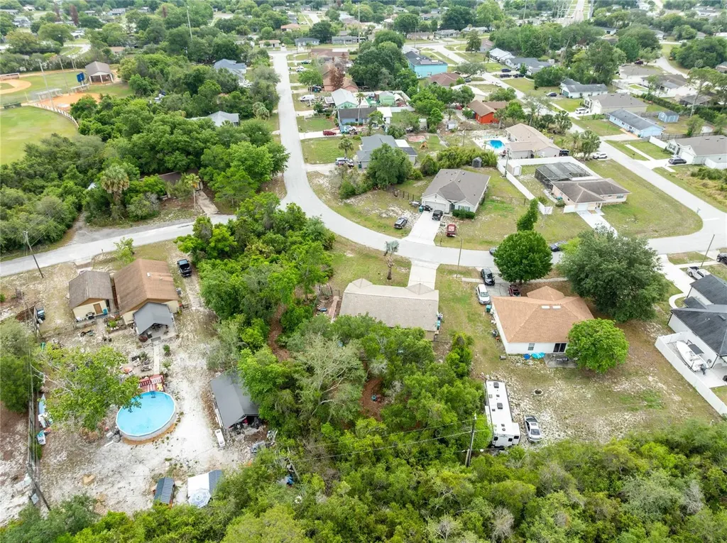 1098 Lamplighter Avenue Deltona FL 32725