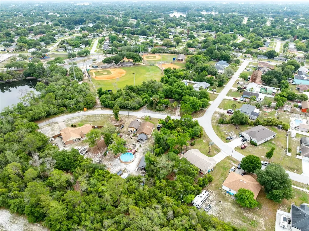 1098 Lamplighter Avenue Deltona FL 32725