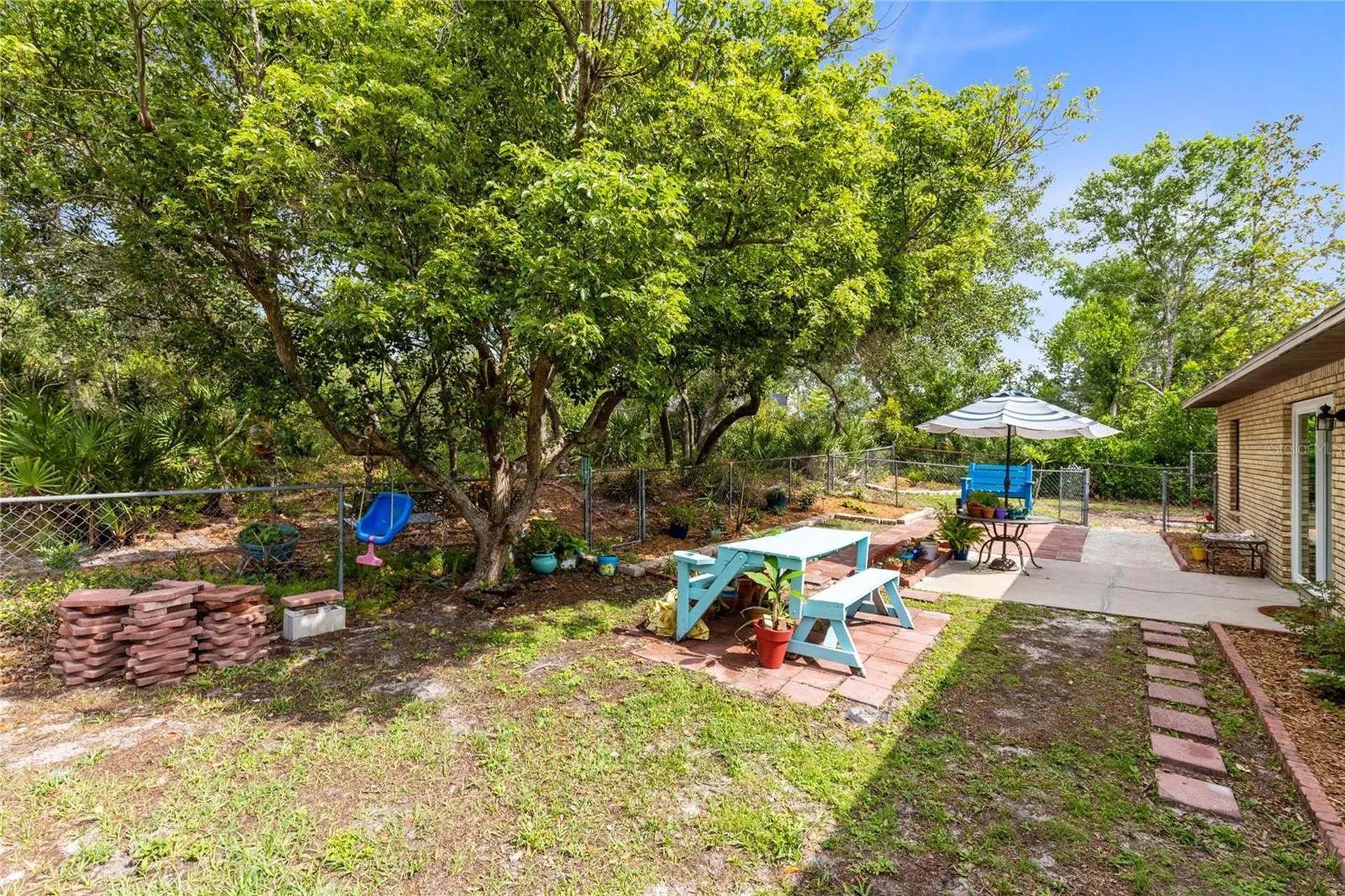 1098 Lamplighter Avenue Deltona FL 32725
