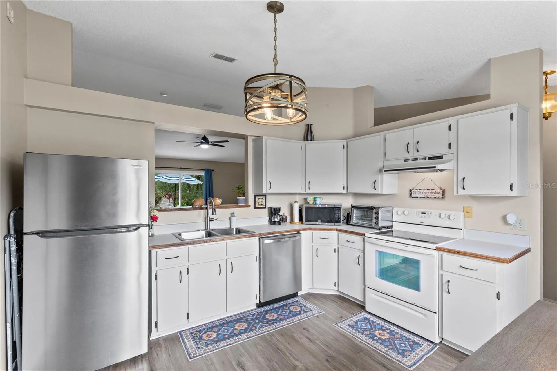 1098 Lamplighter Avenue Deltona FL 32725