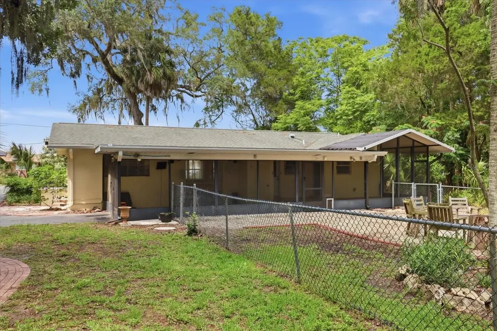 1510 NW 22nd Street Crystal River FL 34428