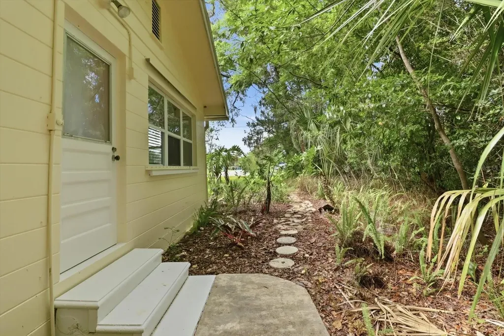 1510 NW 22nd Street Crystal River FL 34428