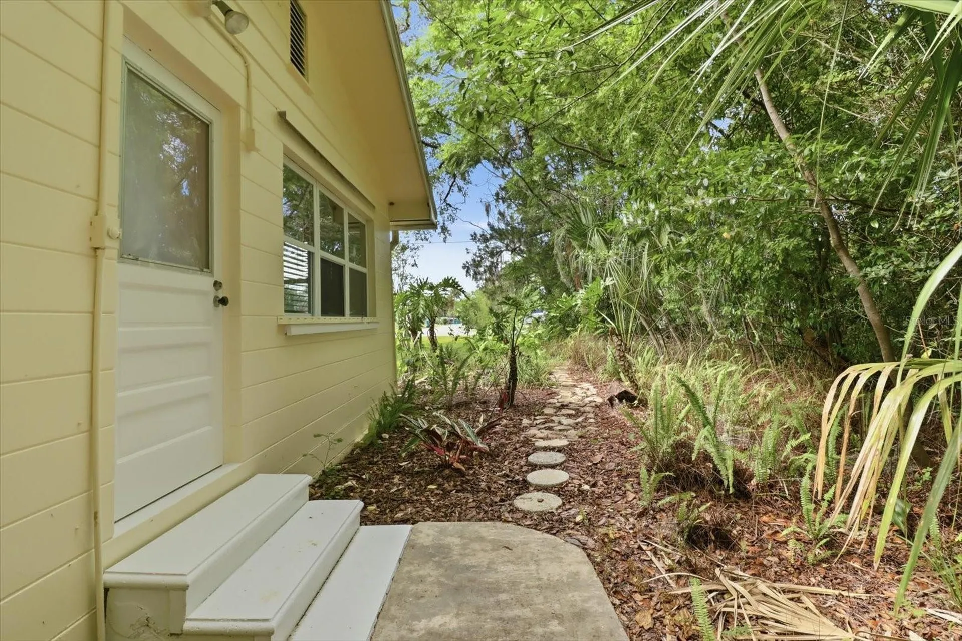 1510 NW 22nd Street Crystal River FL 34428