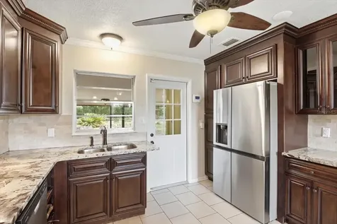 1510 NW 22nd Street Crystal River FL 34428