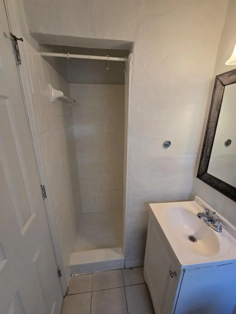 1734 39th Street S St Petersburg FL 33711