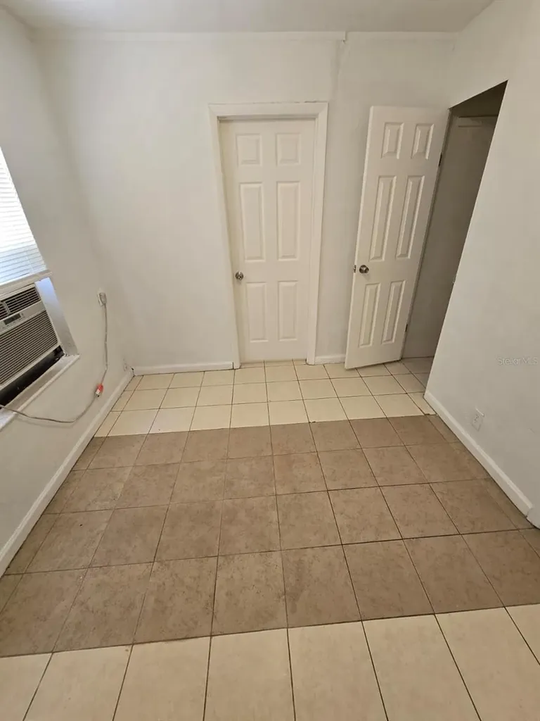 1734 39th Street S St Petersburg FL 33711