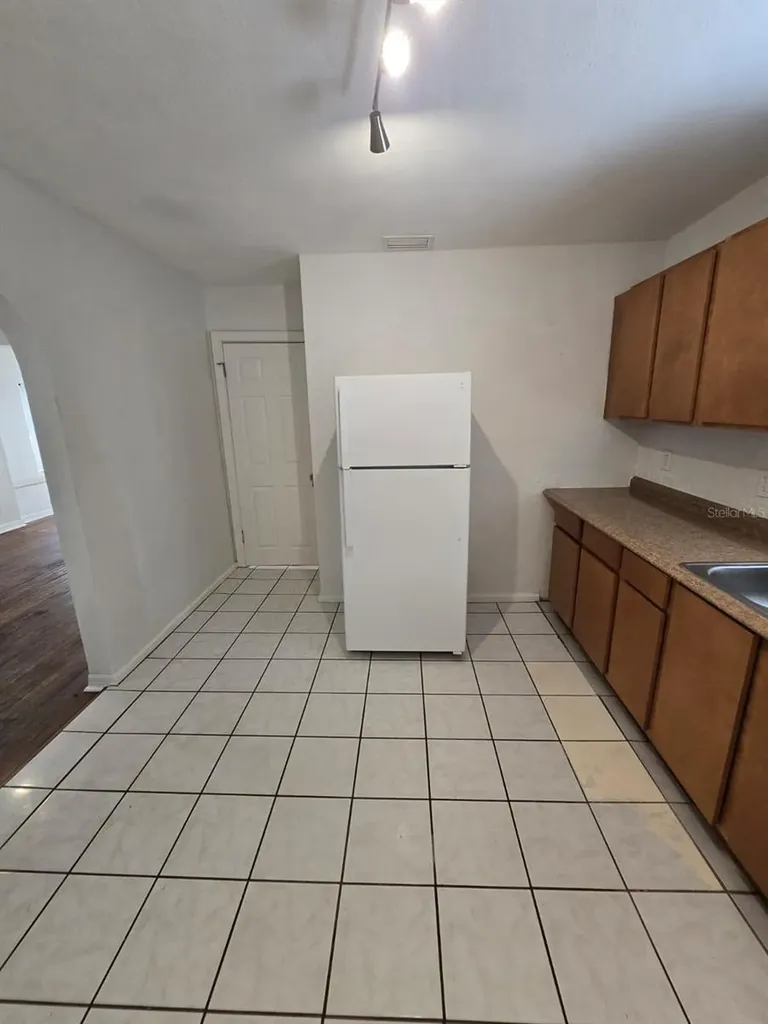 1734 39th Street S St Petersburg FL 33711
