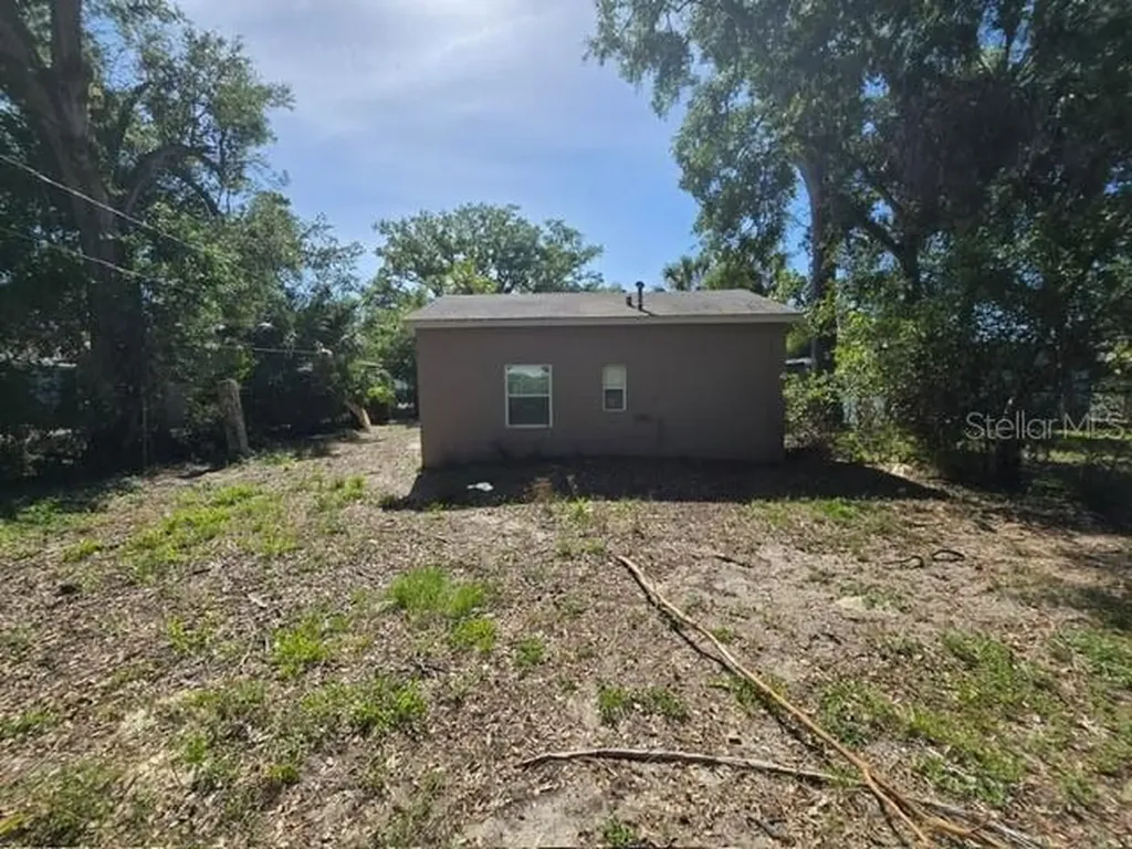 1734 39th Street S St Petersburg FL 33711