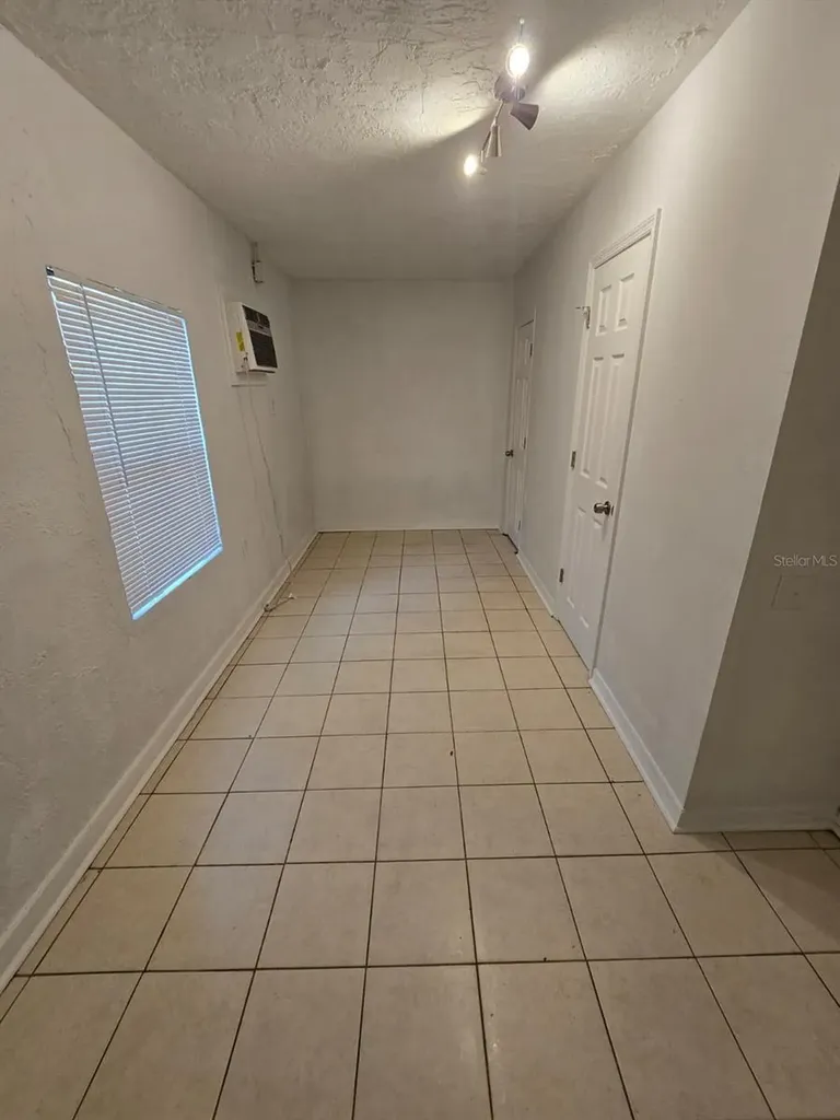 1734 39th Street S St Petersburg FL 33711