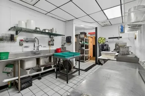 9824 Us Highway 19 Highway Port Richey FL 34668