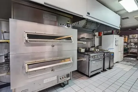 9824 Us Highway 19 Highway Port Richey FL 34668