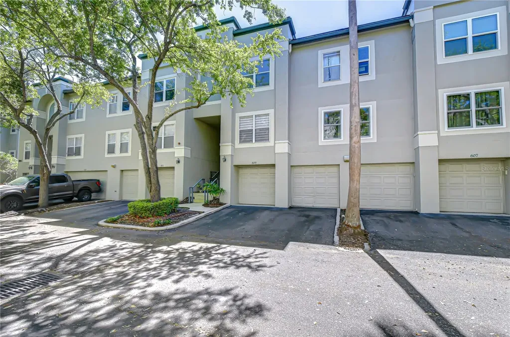609 Tropical Breeze Way Tampa FL 33602