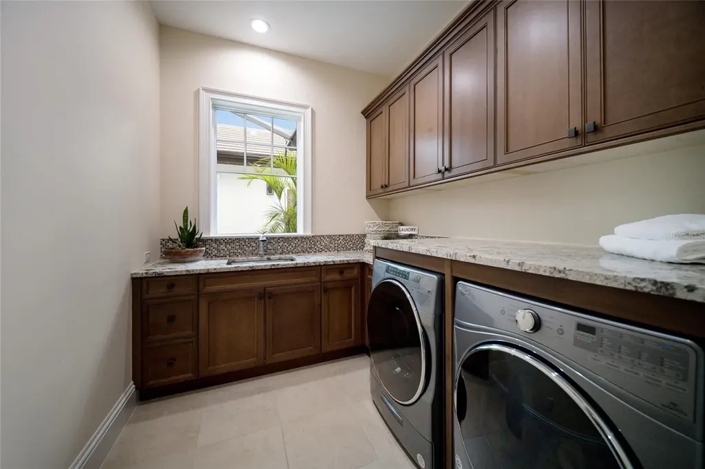 19433 Newlane Place Bradenton FL 34202