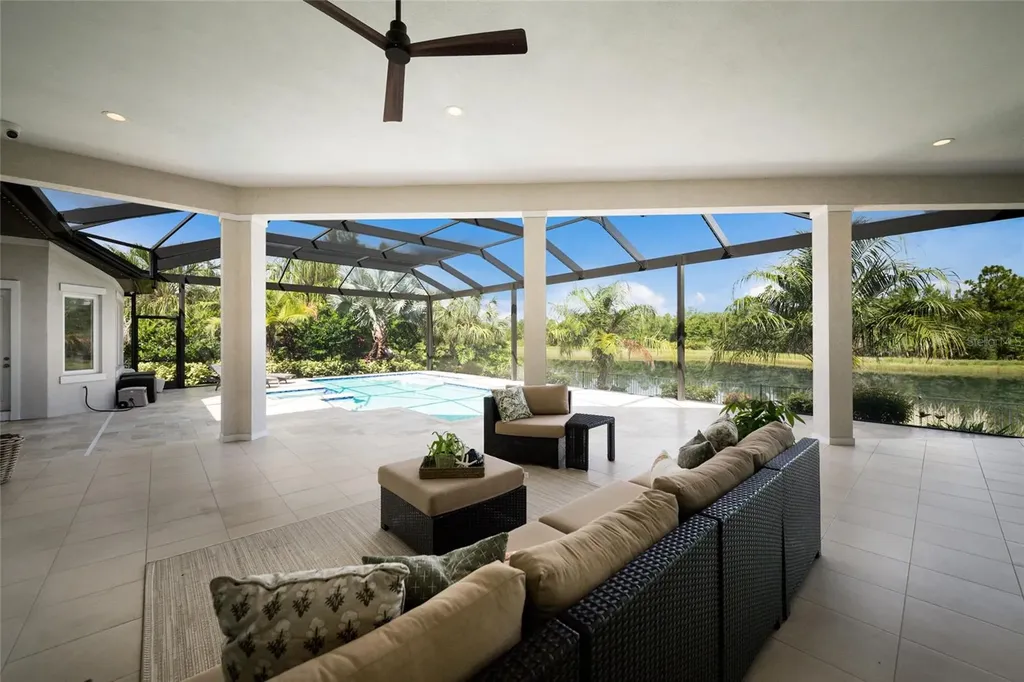 19433 Newlane Place Bradenton FL 34202