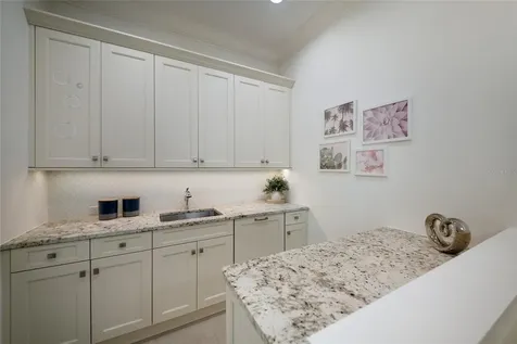 19433 Newlane Place Bradenton FL 34202