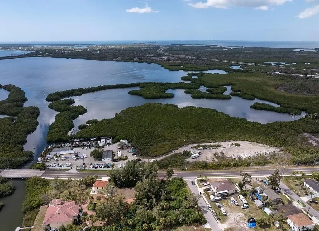 6817 Bayshore Road Palmetto FL 34221