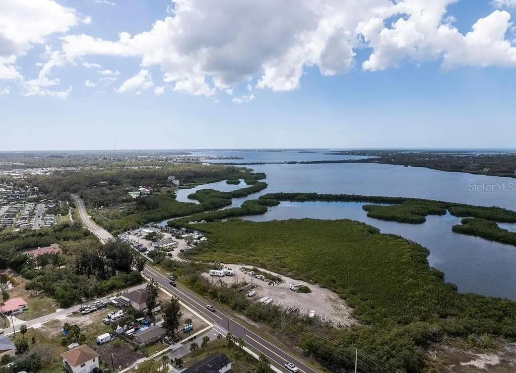 6817 Bayshore Road Palmetto FL 34221