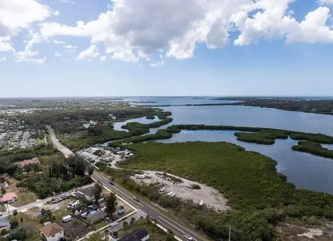 6817 Bayshore Road Palmetto FL 34221