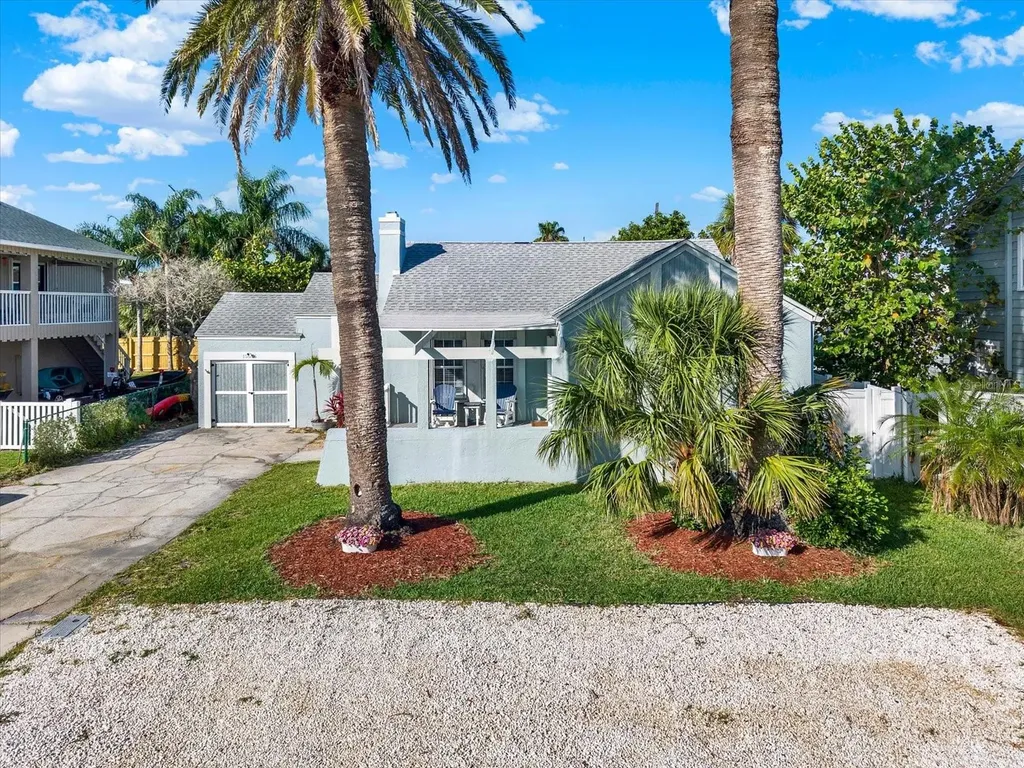 15656 1st Street E Redington Beach FL 33708