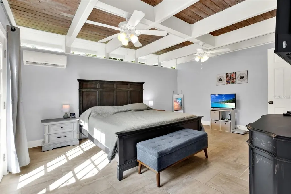 15656 1st Street E Redington Beach FL 33708