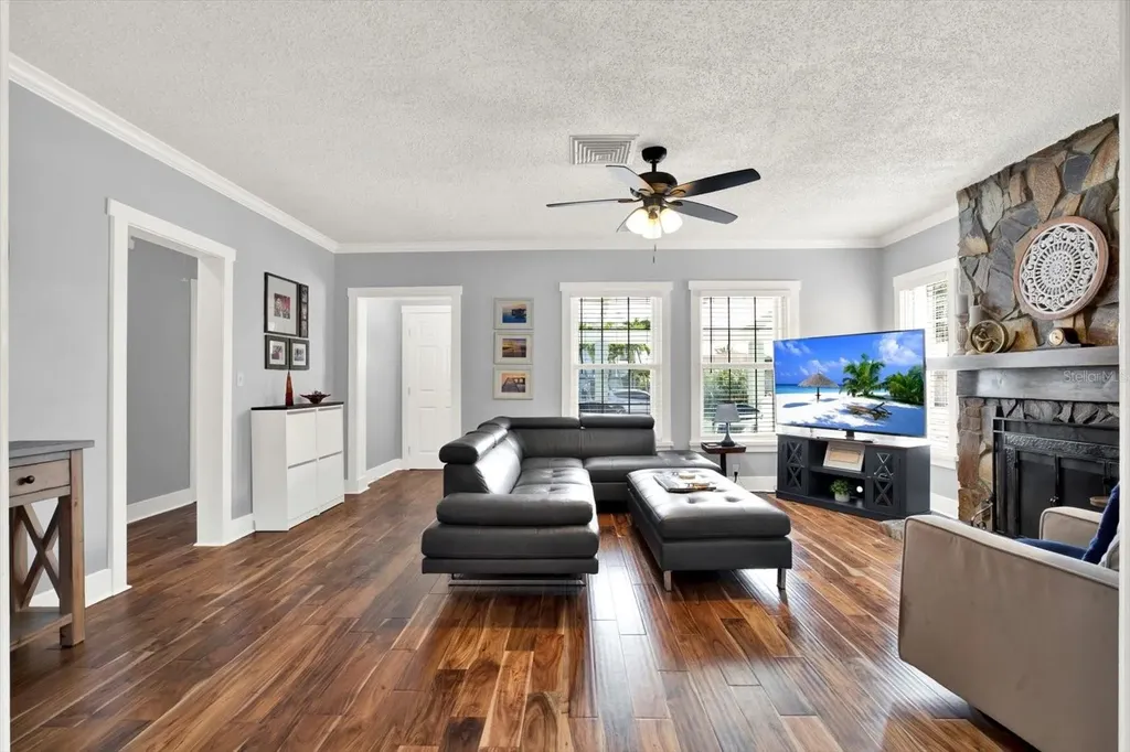 15656 1st Street E Redington Beach FL 33708