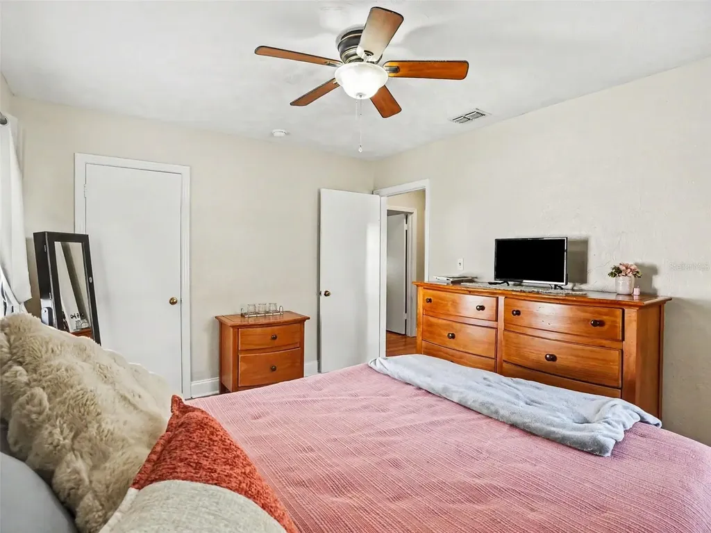 315 W 11th Avenue Mount Dora FL 32757