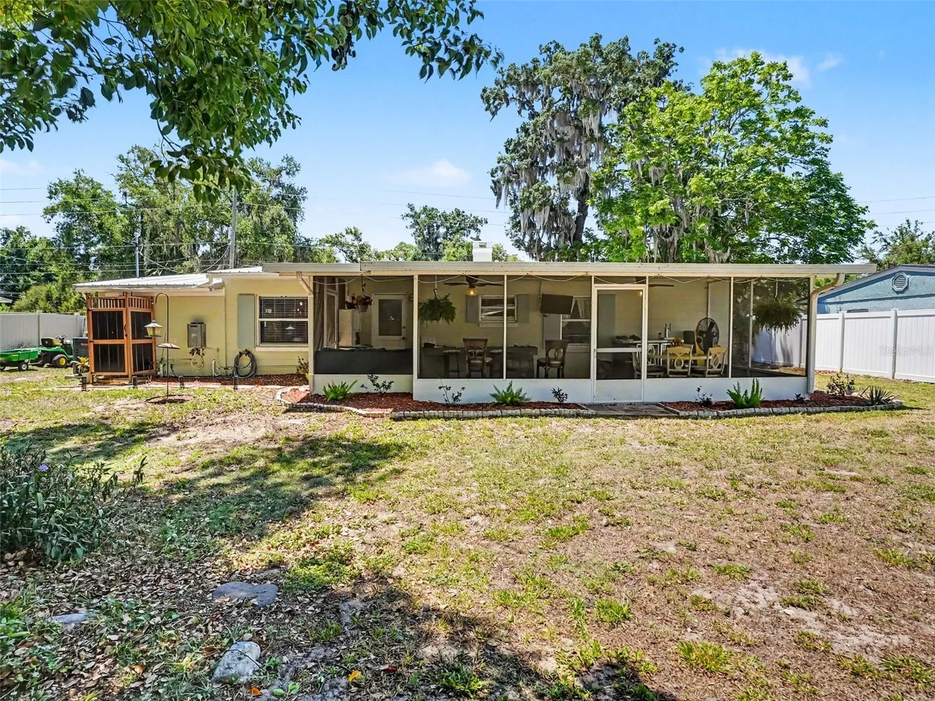 315 W 11th Avenue Mount Dora FL 32757