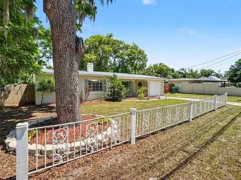 315 W 11th Avenue Mount Dora FL 32757