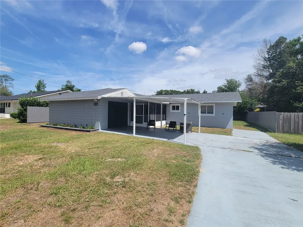 21147 SW Honeysuckle Street Dunnellon FL 34431