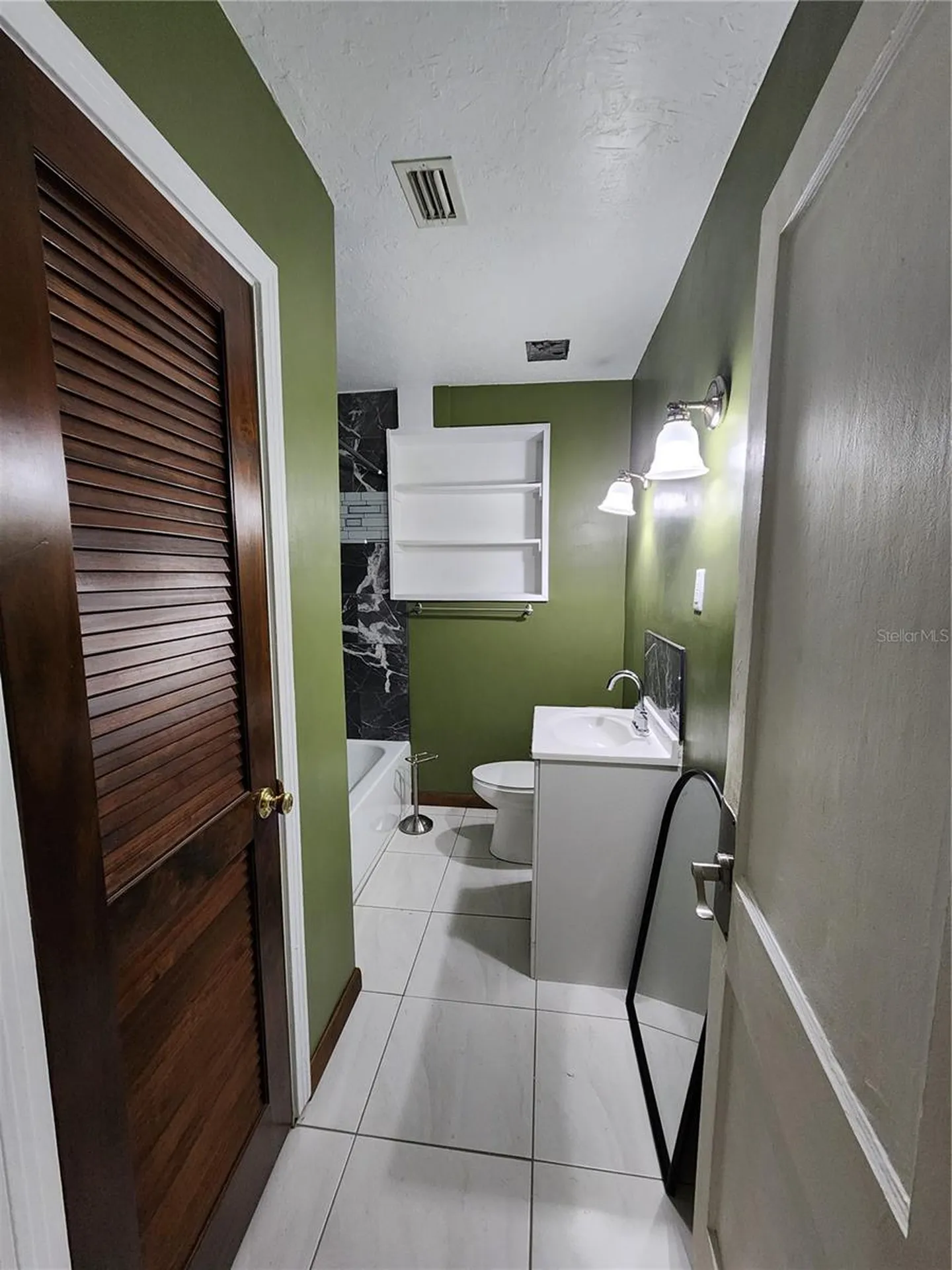 1014 NE 10th Place Gainesville FL 32601