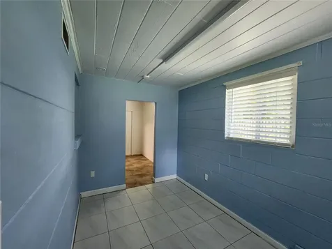 1014 NE 10th Place Gainesville FL 32601