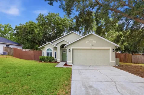 1008 Chateau Circle Minneola FL 34715