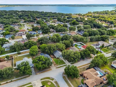 1008 Chateau Circle Minneola FL 34715