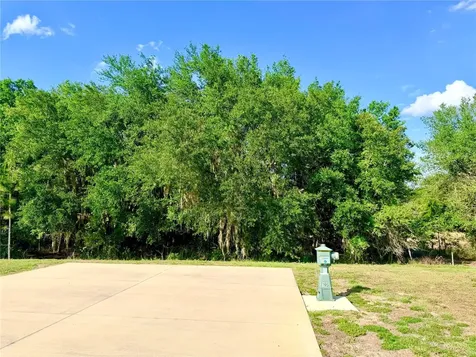 4933 SE 92nd Boulevard Webster FL 33597