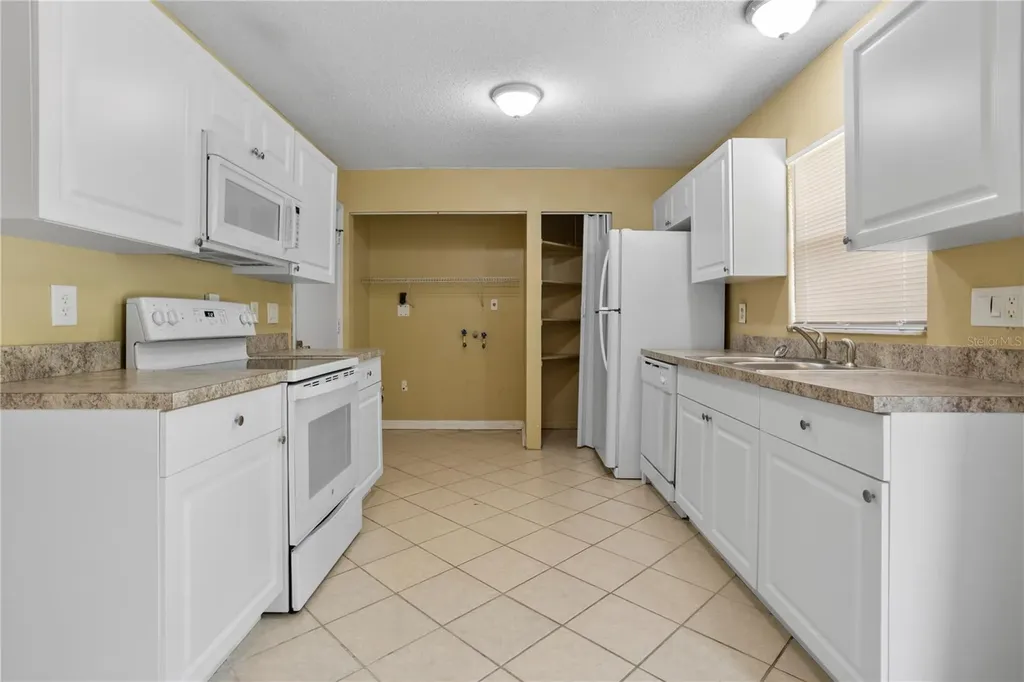 1921 Bonneville Drive Orlando FL 32826