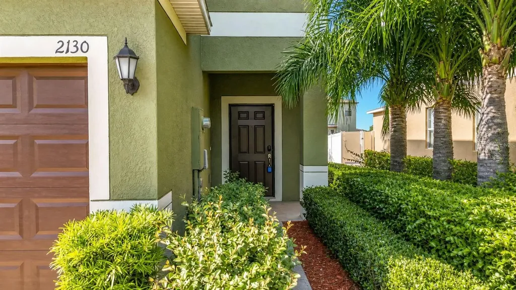 2130 Golden Falcon Drive Ruskin FL 33570