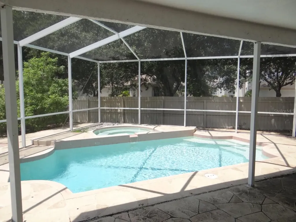 17712 Hampshire Oak Drive Tampa FL 33647