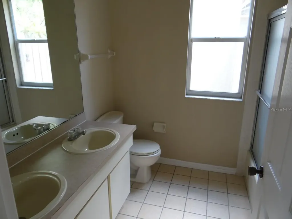 17712 Hampshire Oak Drive Tampa FL 33647