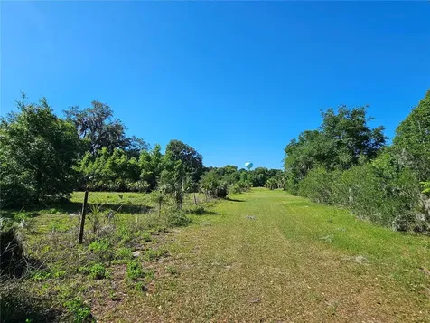 123 W 2nd Avenue Pierson FL 32180