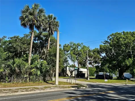 123 W 2nd Avenue Pierson FL 32180