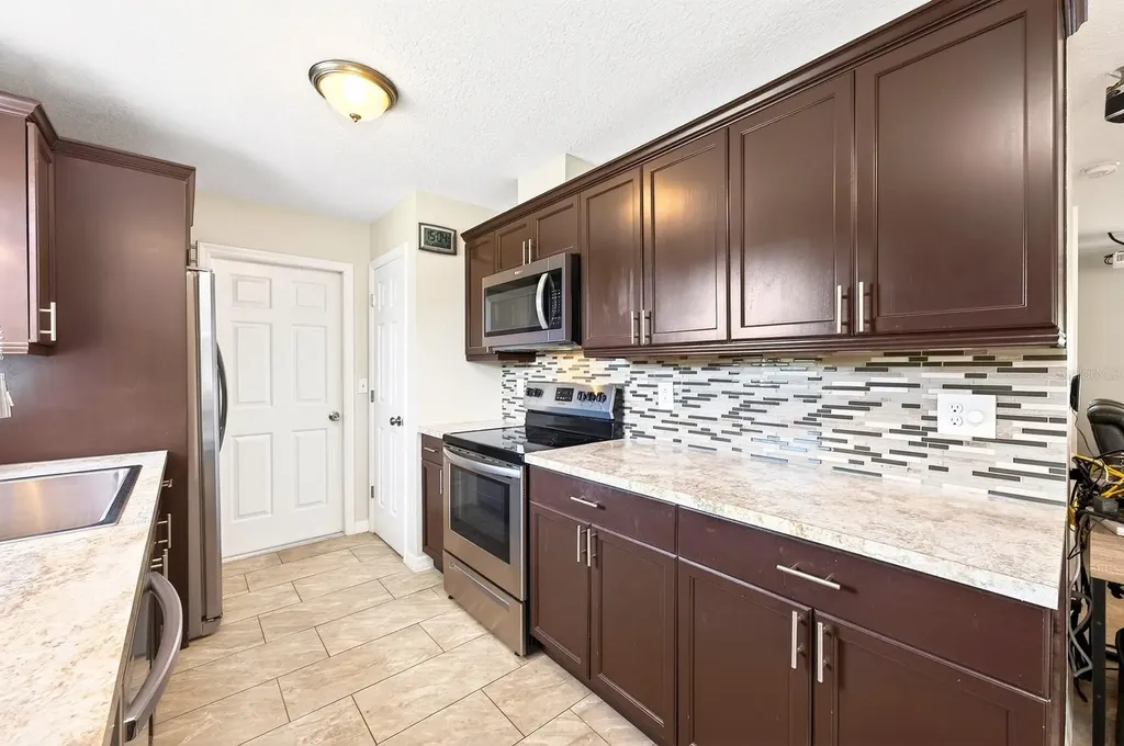 337 Windridge Place Tavares FL 32778