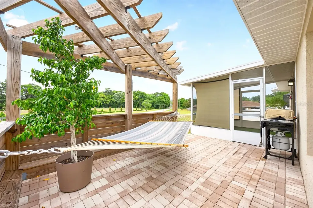 337 Windridge Place Tavares FL 32778