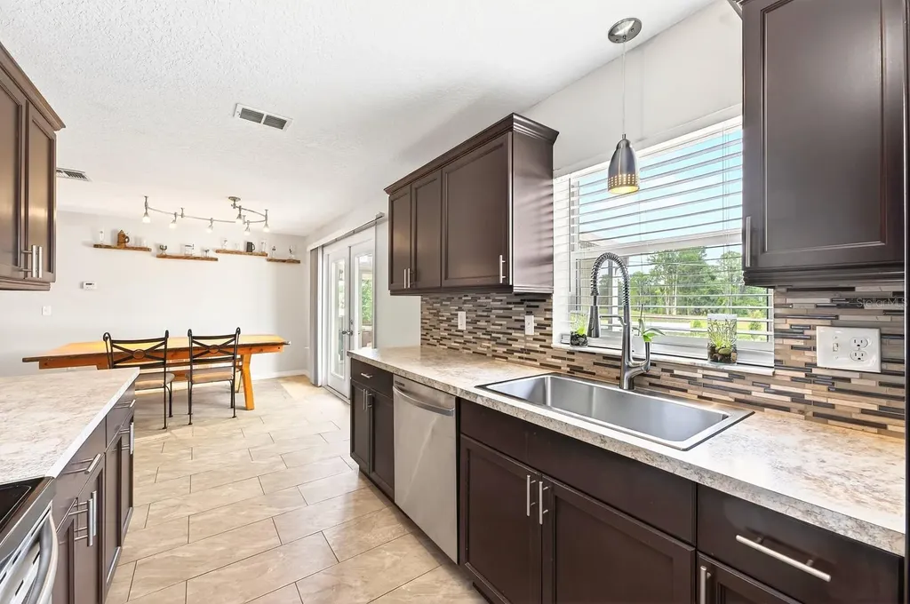 337 Windridge Place Tavares FL 32778