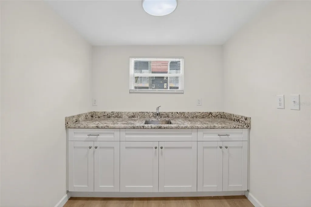 8738 N Tangerine Place Tampa FL 33617