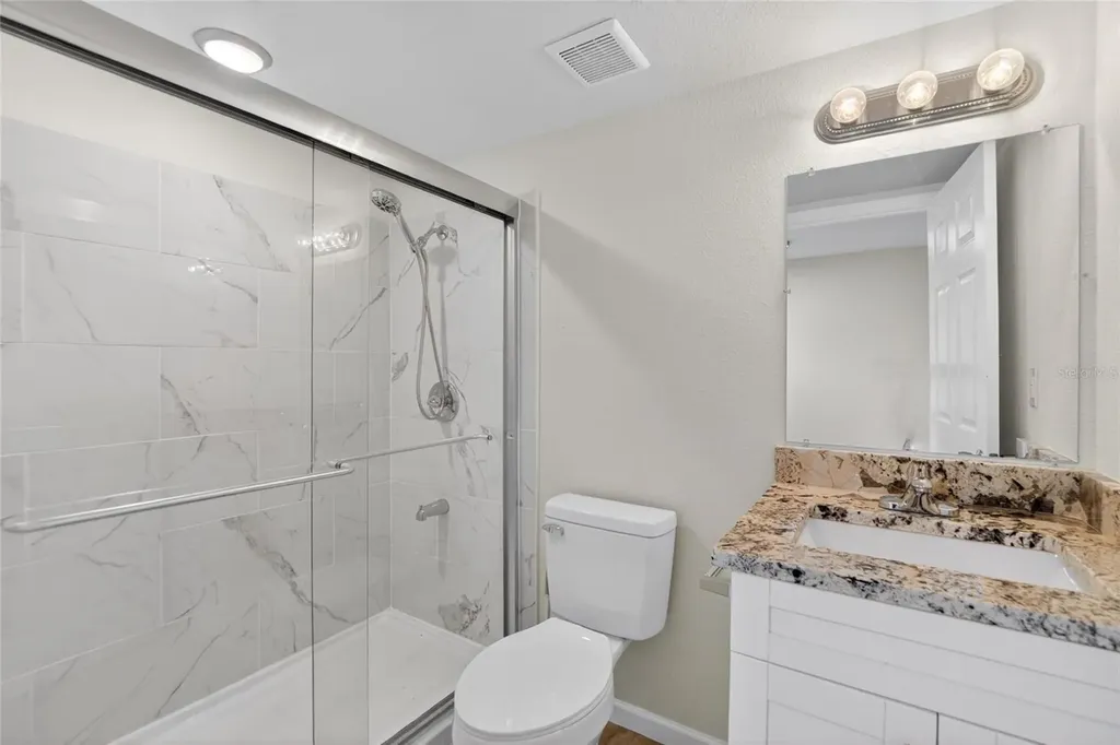 8738 N Tangerine Place Tampa FL 33617