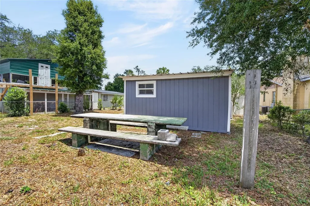 8738 N Tangerine Place Tampa FL 33617