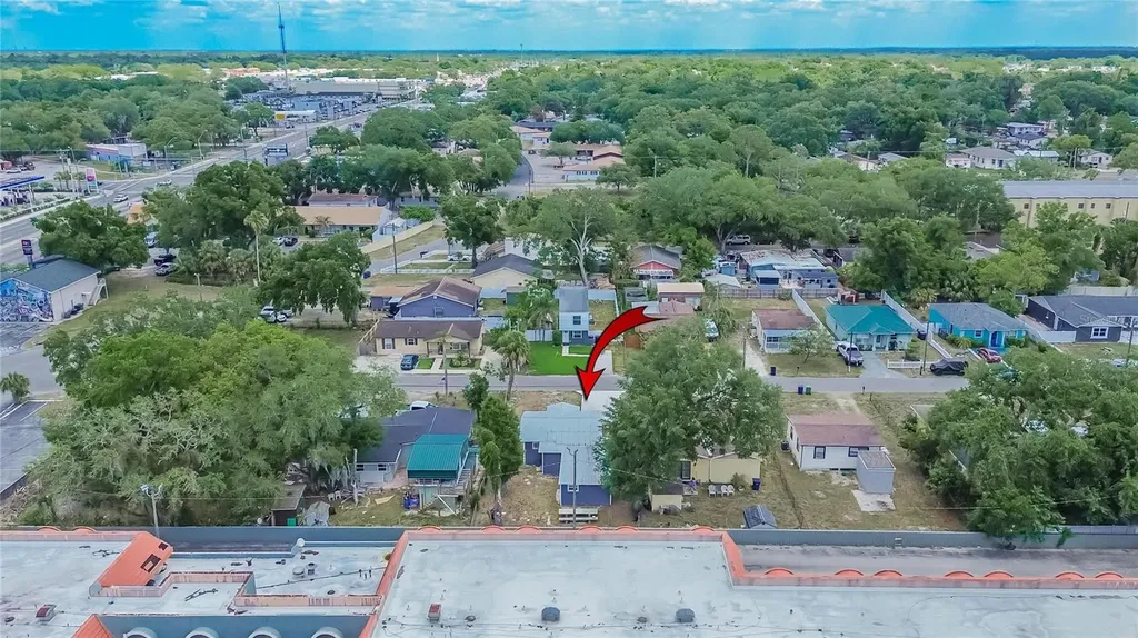 8738 N Tangerine Place Tampa FL 33617