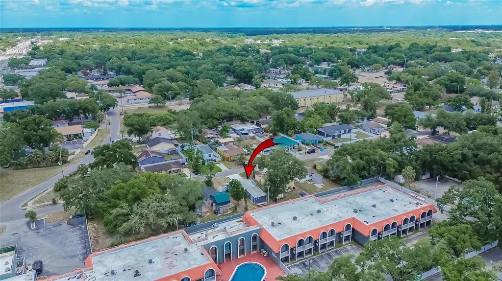 8738 N Tangerine Place Tampa FL 33617